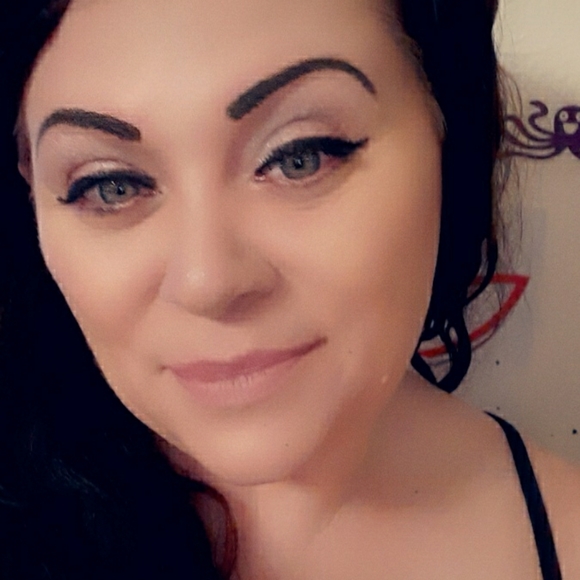 New stuff coming soon!! Woman's, Children's, shoes, home goods, skincare etc. - Picture 12 of 12